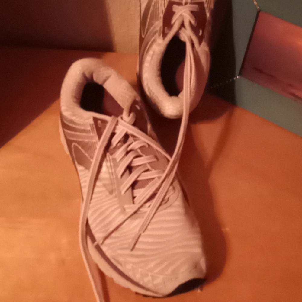 Brooks Adrenaline GTS 18 Running Shoes Women’s 9.5 - Picture 13 of 14